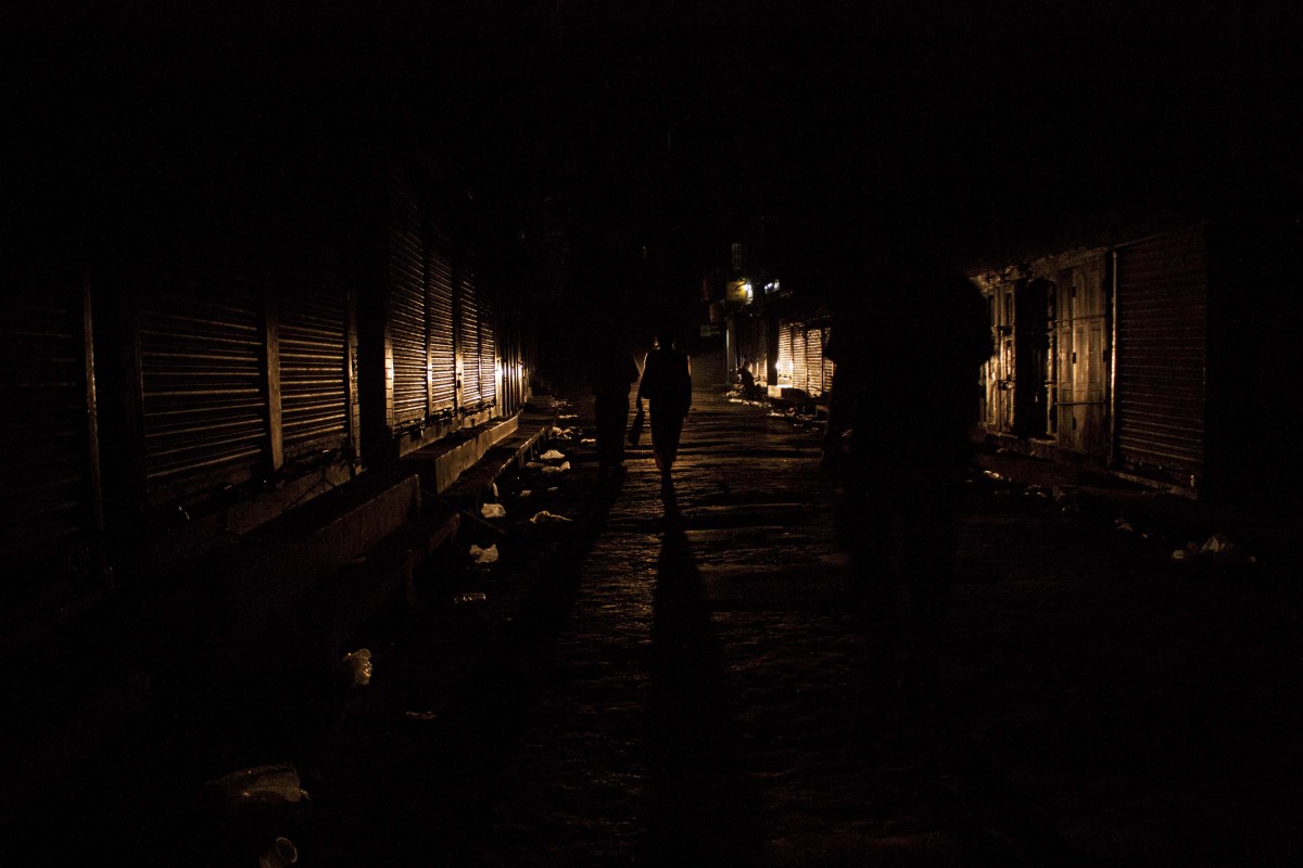 shadows_night_shadow_play_light_and_shadow_mystery_spooky_evening_scary-1135628