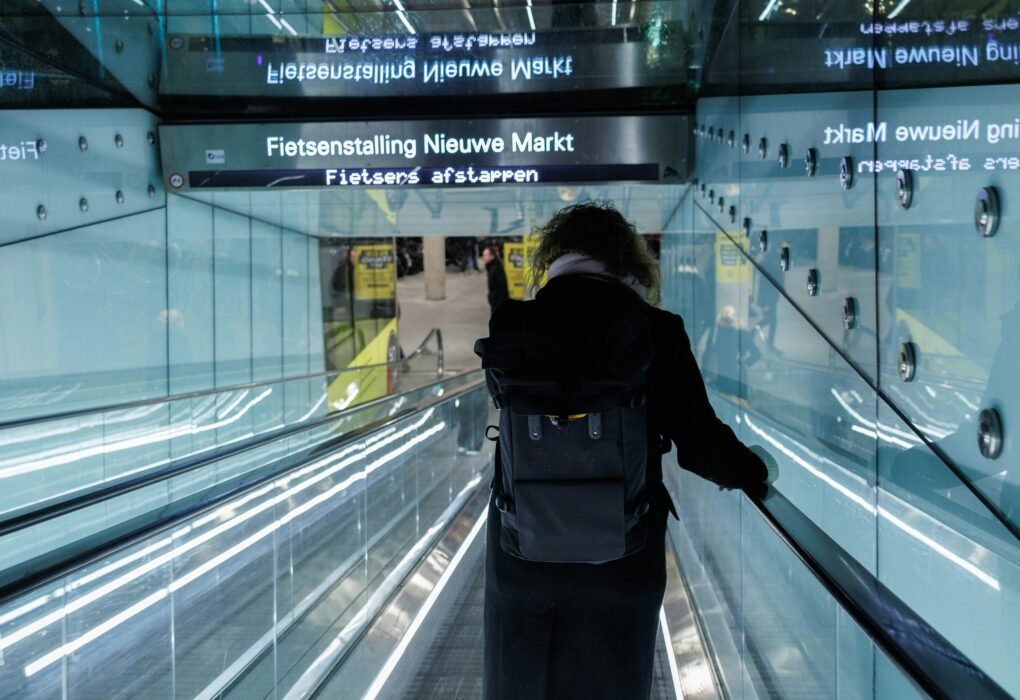 How Technology is Changing the Way We Travel in 2025 How Technology is Changing the Way We Travel in 2025