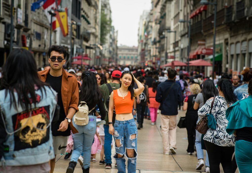 Streetwear Dominance in 2025: From Local Culture to Global Runways Streetwear Dominance in 2025: From Local Culture to Global Runways